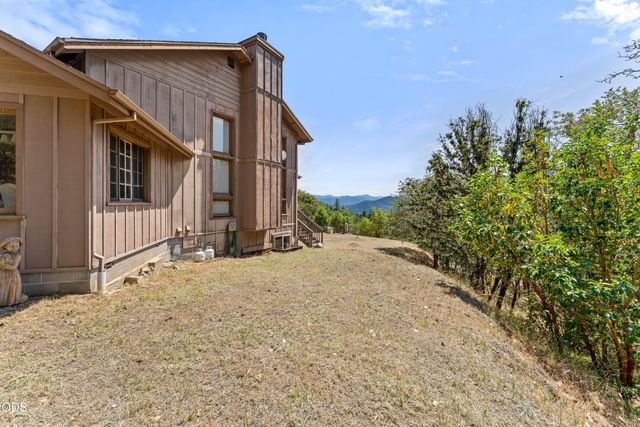 919 Scott Drive, Grants Pass, OR 97527