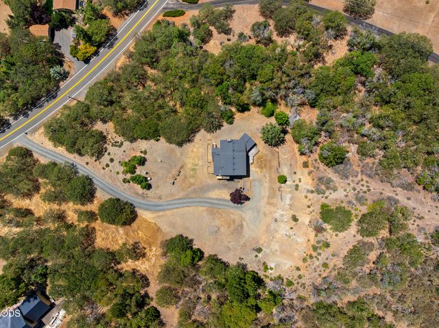 919 Scott Drive, Grants Pass, OR 97527