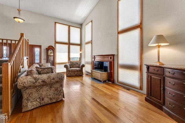919 Scott Drive, Grants Pass, OR 97527