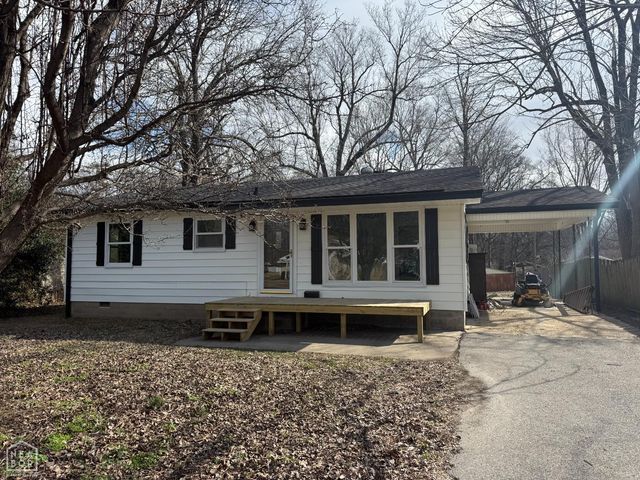 344 S 10th Avenue, Piggott, AR 72454