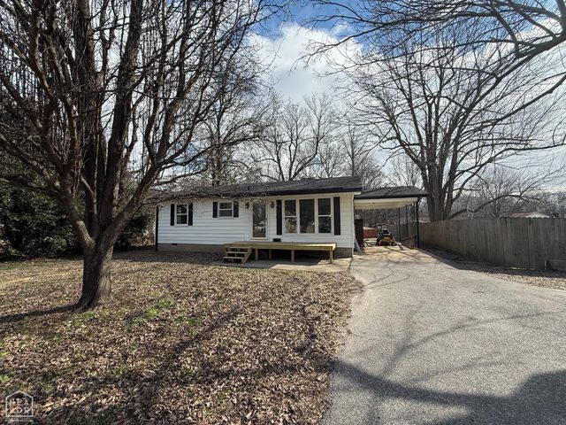 344 S 10th Avenue, Piggott, AR 72454