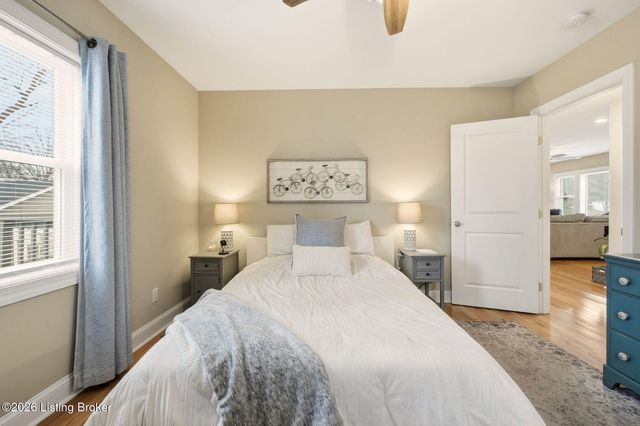 228 Sage Rd, Louisville, KY 40207