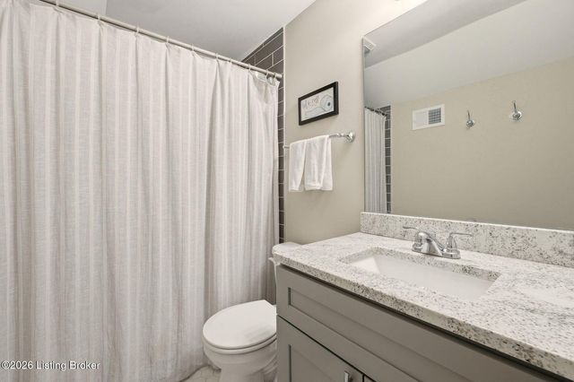 228 Sage Rd, Louisville, KY 40207