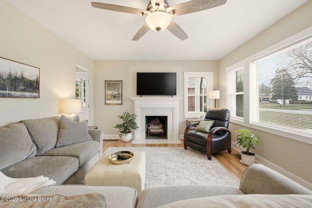 228 Sage Rd, Louisville, KY 40207