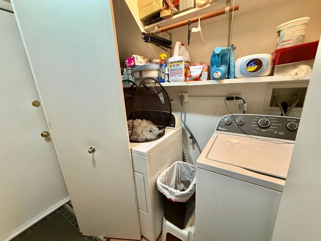 752 Biloxie Court 752, Carol Stream, IL 60188