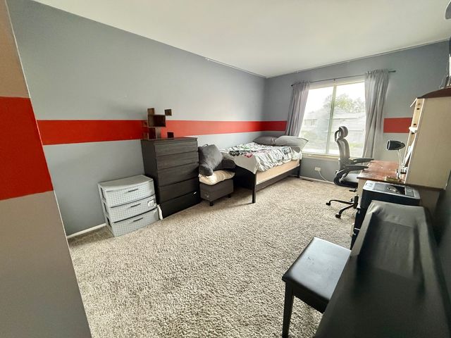 752 Biloxie Court 752, Carol Stream, IL 60188