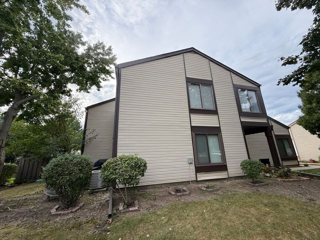 752 Biloxie Court 752, Carol Stream, IL 60188