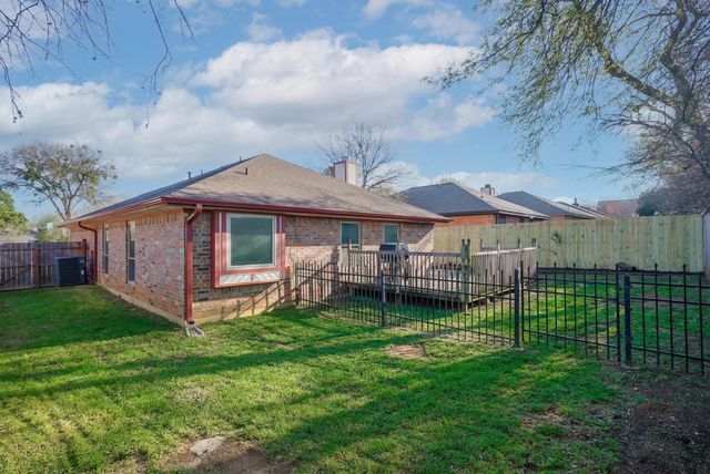 333 Banyan Drive, Grapevine, TX 76051