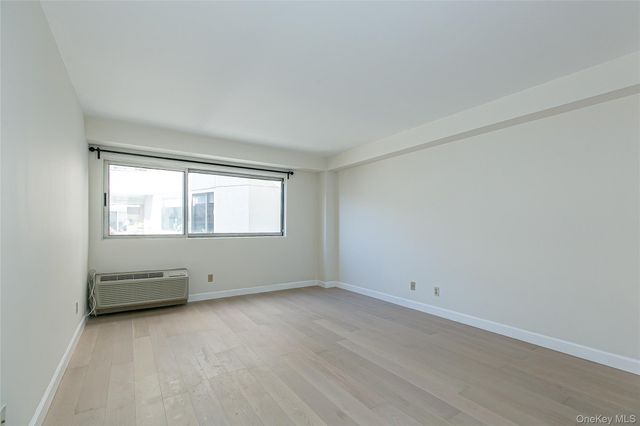 88 Cuttermill Road 418, Great Neck, NY 11021