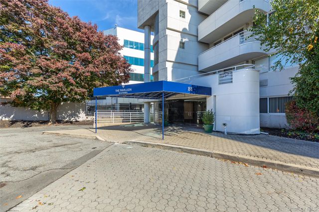 88 Cuttermill Road 418, Great Neck, NY 11021