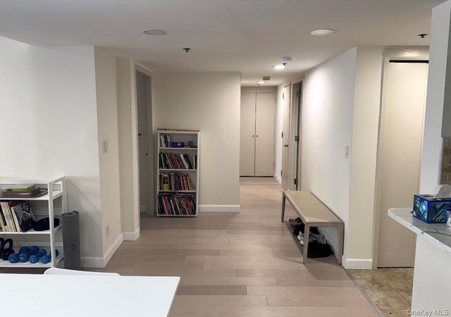 88 Cuttermill Road 418, Great Neck, NY 11021