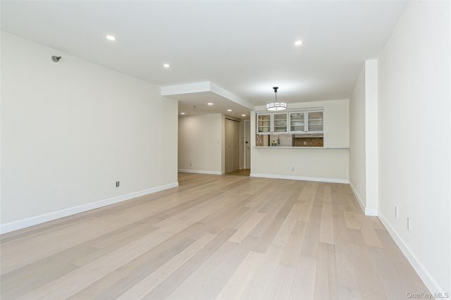 88 Cuttermill Road 418, Great Neck, NY 11021