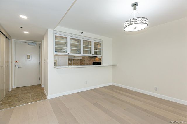 88 Cuttermill Road 418, Great Neck, NY 11021