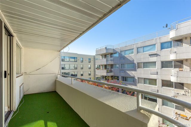 88 Cuttermill Road 418, Great Neck, NY 11021