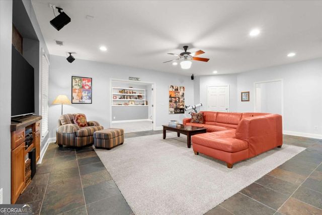 328 Kingsford Crossing, Acworth, GA 30101