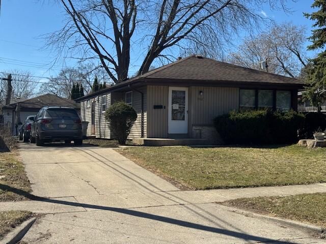 6925 N Darien STREET, Milwaukee, WI 53209