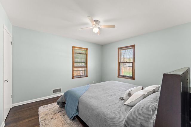63 Ferndale Street N, Maplewood, MN 55119