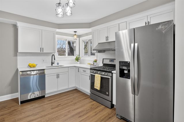 5022 S Middlebelt Road, Westland, MI 48186