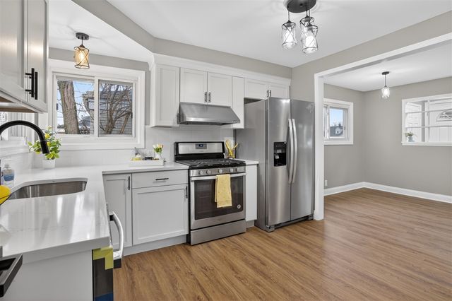 5022 S Middlebelt Road, Westland, MI 48186