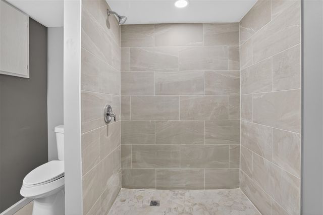 5022 S Middlebelt Road, Westland, MI 48186