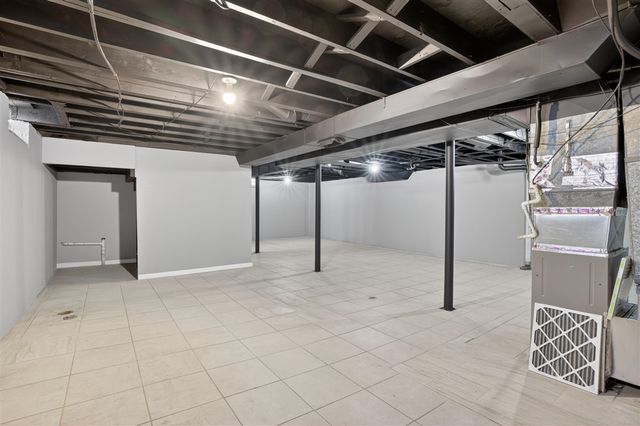 5022 S Middlebelt Road, Westland, MI 48186