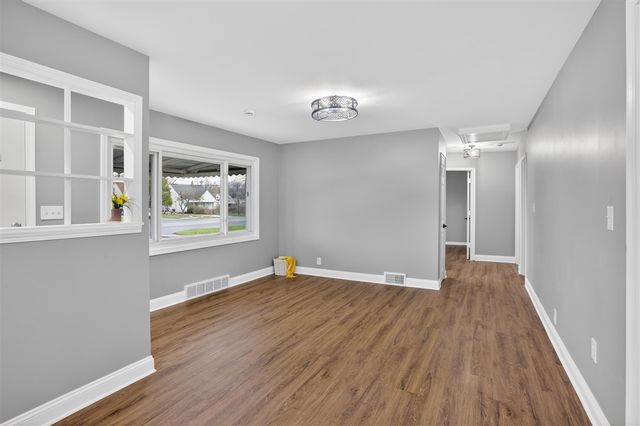 5022 S Middlebelt Road, Westland, MI 48186