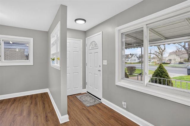 5022 S Middlebelt Road, Westland, MI 48186