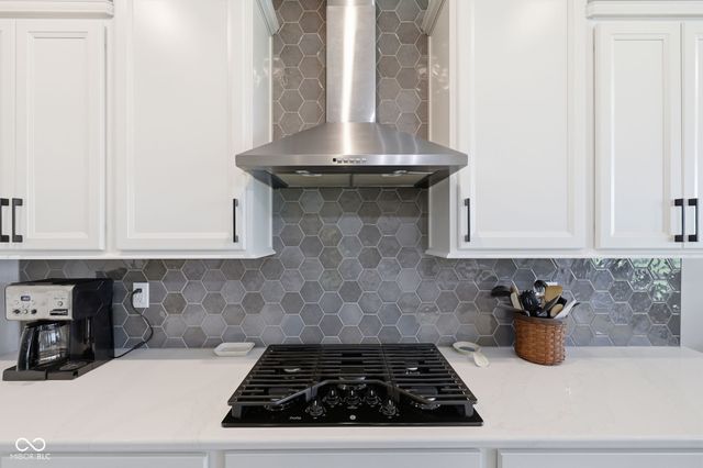 15112 Covebrook Lane, Fishers, IN 46040
