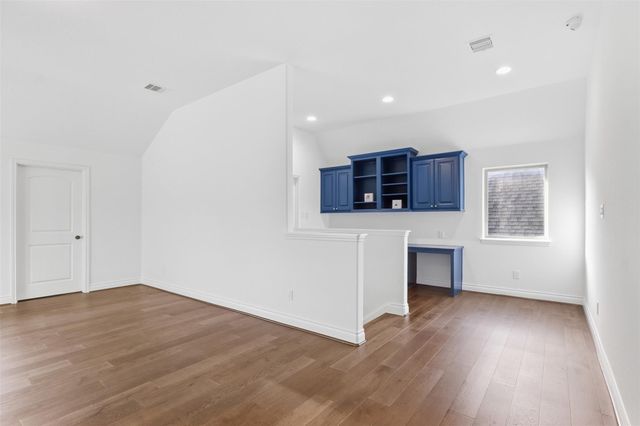 2405 Barton Shores Drive, Pearland, TX 77584