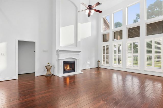 2405 Barton Shores Drive, Pearland, TX 77584