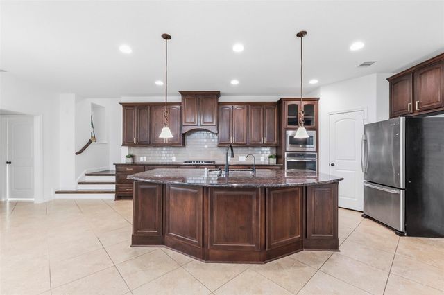 2405 Barton Shores Drive, Pearland, TX 77584