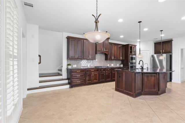 2405 Barton Shores Drive, Pearland, TX 77584