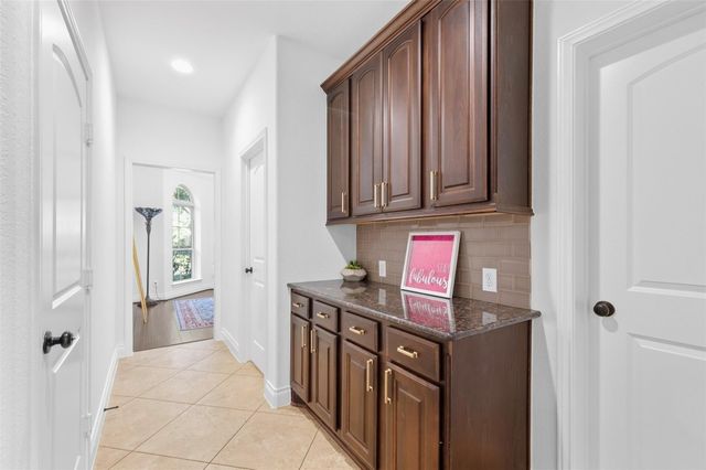 2405 Barton Shores Drive, Pearland, TX 77584