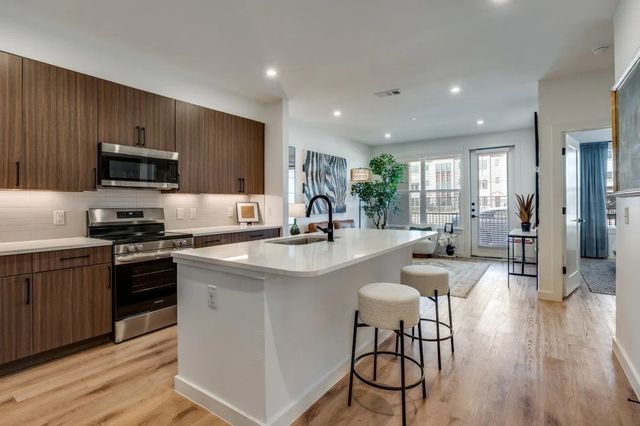 2016 S Ervay Street A2, Dallas, TX 75215