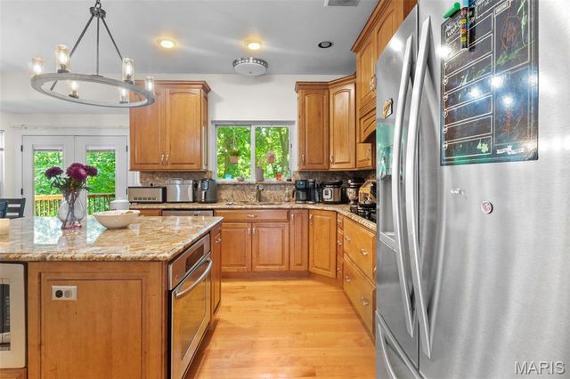 16611 Highland Summit Drive, Ballwin, MO 63011
