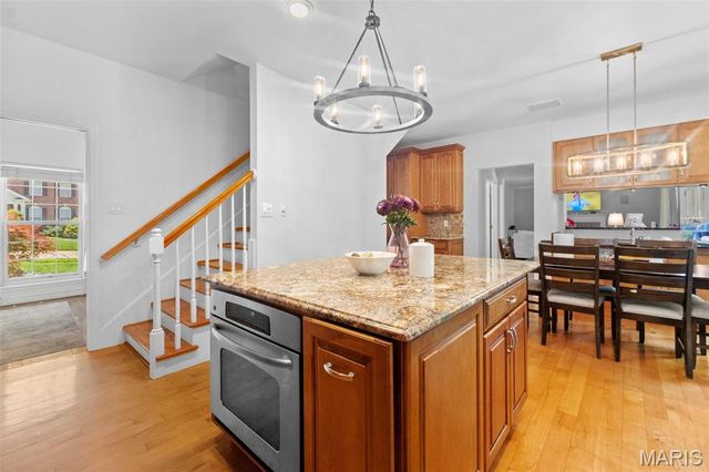 16611 Highland Summit Drive, Ballwin, MO 63011