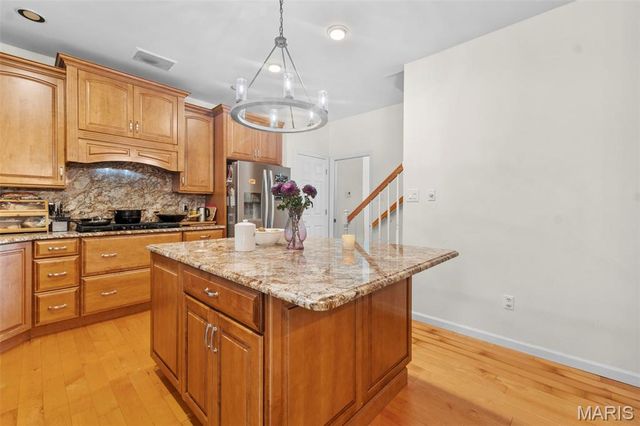 16611 Highland Summit Drive, Ballwin, MO 63011
