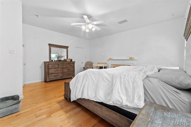16611 Highland Summit Drive, Ballwin, MO 63011
