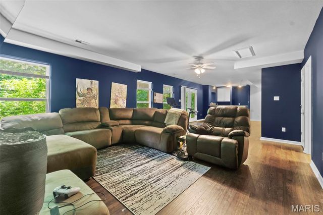 16611 Highland Summit Drive, Ballwin, MO 63011