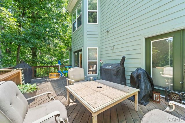 16611 Highland Summit Drive, Ballwin, MO 63011