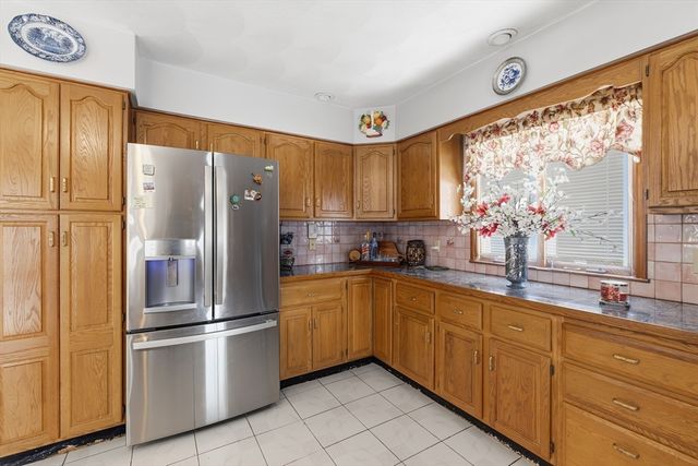 54 Edgemont Rd, Braintree, MA 02184