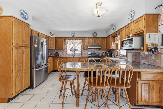 54 Edgemont Rd, Braintree, MA 02184