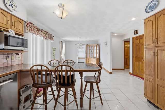 54 Edgemont Rd, Braintree, MA 02184