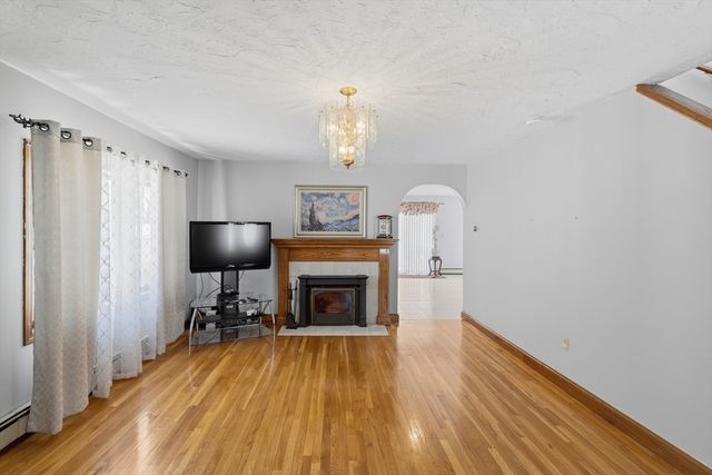 54 Edgemont Rd, Braintree, MA 02184