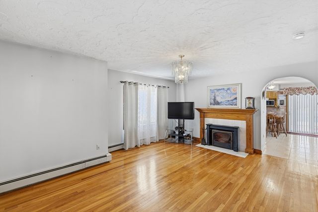 54 Edgemont Rd, Braintree, MA 02184