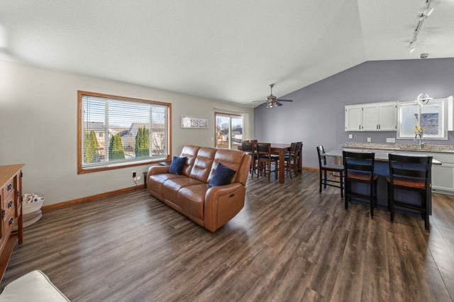 18704 Easton Avenue, Farmington, MN 55024