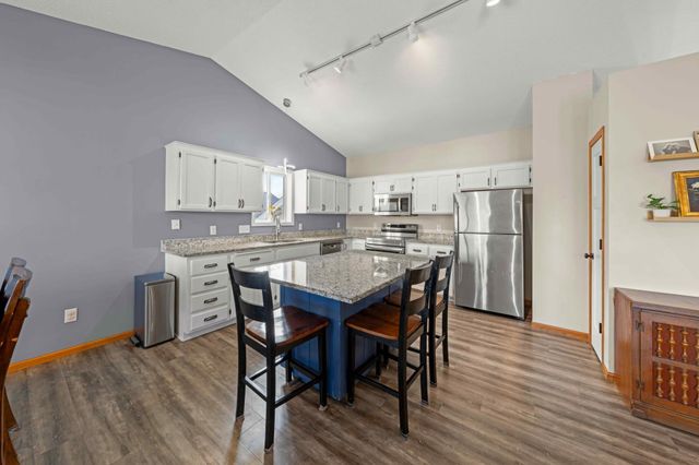 18704 Easton Avenue, Farmington, MN 55024