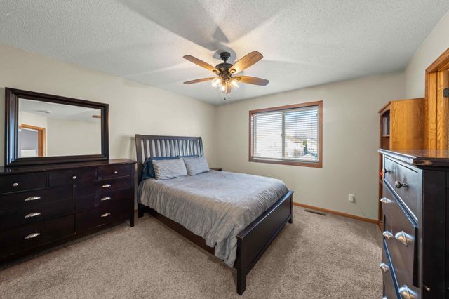 18704 Easton Avenue, Farmington, MN 55024