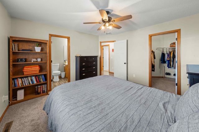 18704 Easton Avenue, Farmington, MN 55024