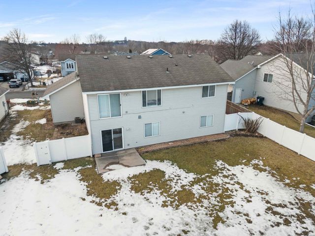 18704 Easton Avenue, Farmington, MN 55024